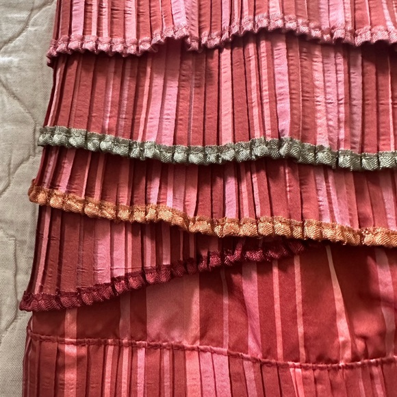 Detailed, ruffled Cynthia Steffe skirt - Picture 3 of 8